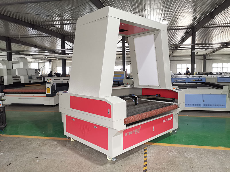 激光織物切割機(jī) CCD 帶熱升華印花的運(yùn)動(dòng)服相機(jī) 激光織物切割機(jī) CCD 帶熱升華印花的運(yùn)動(dòng)服相機(jī)