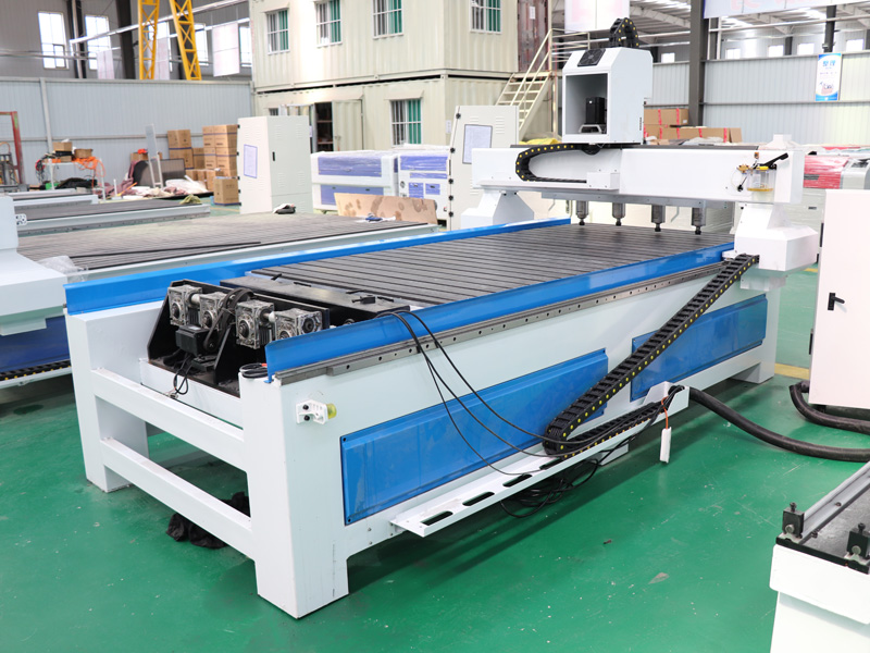 多頭四軸旋轉3D數控木雕機 多頭四軸旋轉3D數控木雕機