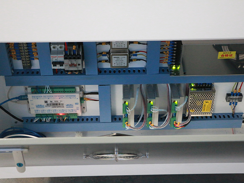 CO2 旋轉(zhuǎn)激光雕刻機(jī)電子盒 CO2 旋轉(zhuǎn)激光雕刻機(jī)電子盒