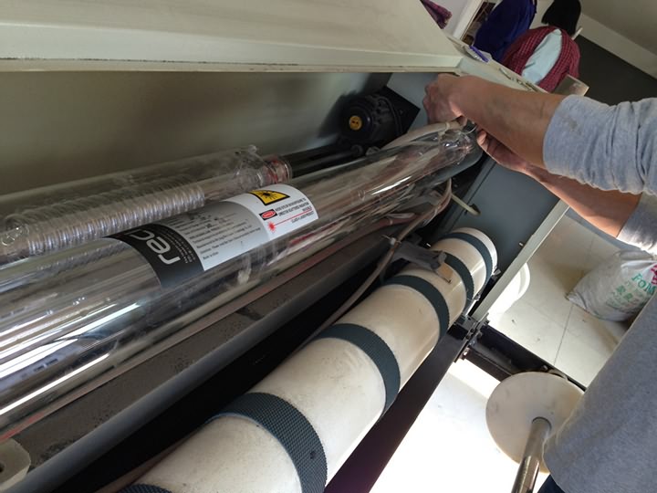 中國可再生能源投資集團 CO2 激光管 80W, 90W, 100W, 130W, 150W, 180W 中國可再生能源投資集團 CO2 激光管 80W, 90W, 100W, 130W, 150W, 180W