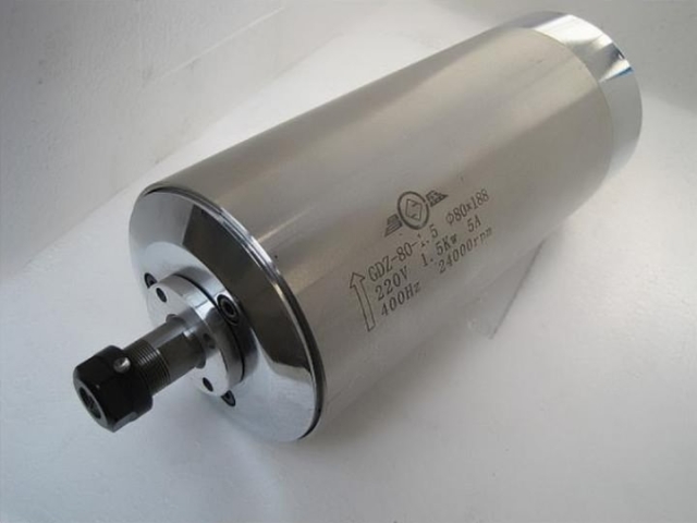 如何去除數控木工雕刻機主軸電機上的銹跡？