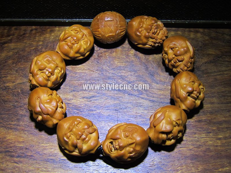 使用數控雕刻機進行橄欖核雕刻