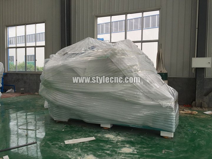 全自動嵌套數(shù)控雕刻機的內(nèi)部包裝