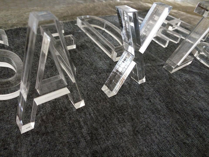 最佳預算 CO2 適用于金屬、丙烯酸、木材的激光切割機