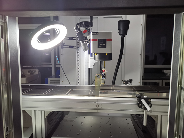 CCD 視覺(jué)定位激光打標(biāo)系統(tǒng) CCD 視覺(jué)定位激光打標(biāo)系統(tǒng)