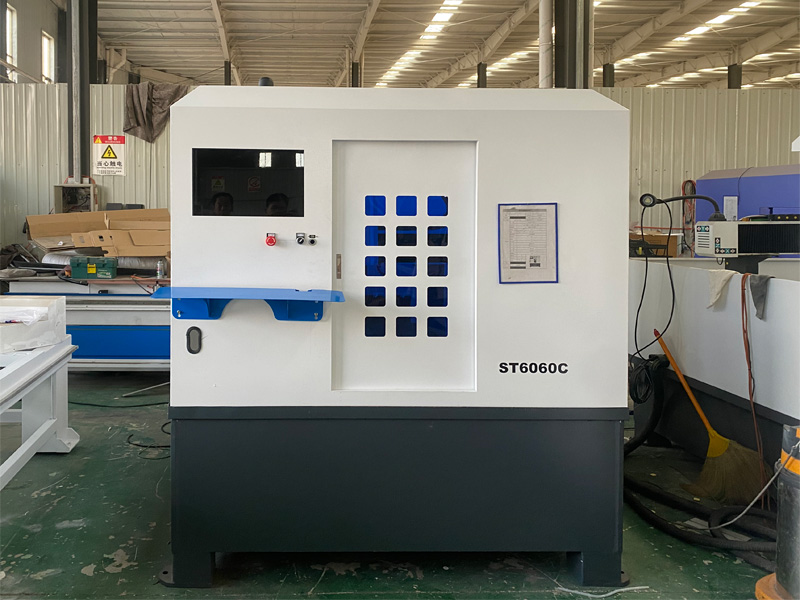 金屬雕刻數(shù)控銑床