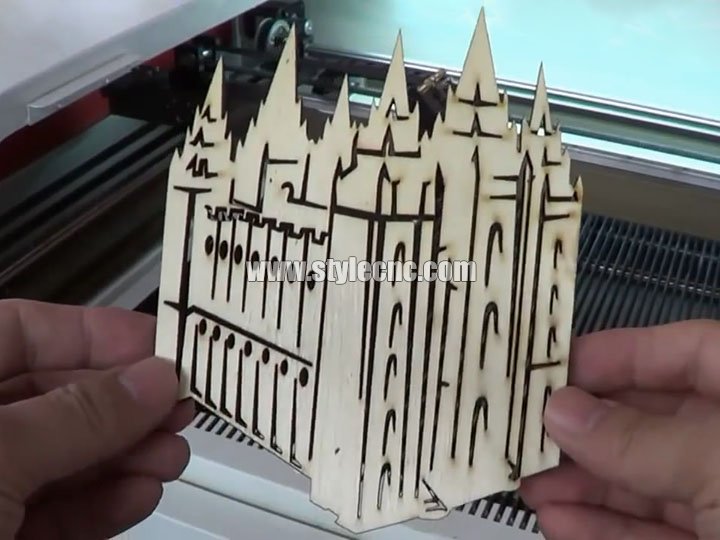 木制工藝品激光木材切割機(jī)