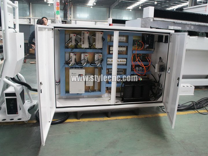 五軸數(shù)控雕刻機(jī)電柜 五軸數(shù)控雕刻機(jī)電柜