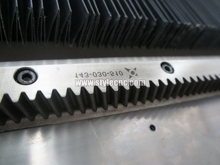 用于五軸數(shù)控雕刻機(jī)的 Herion 螺旋齒條和小齒輪 用于五軸數(shù)控雕刻機(jī)的 Herion 螺旋齒條和小齒輪