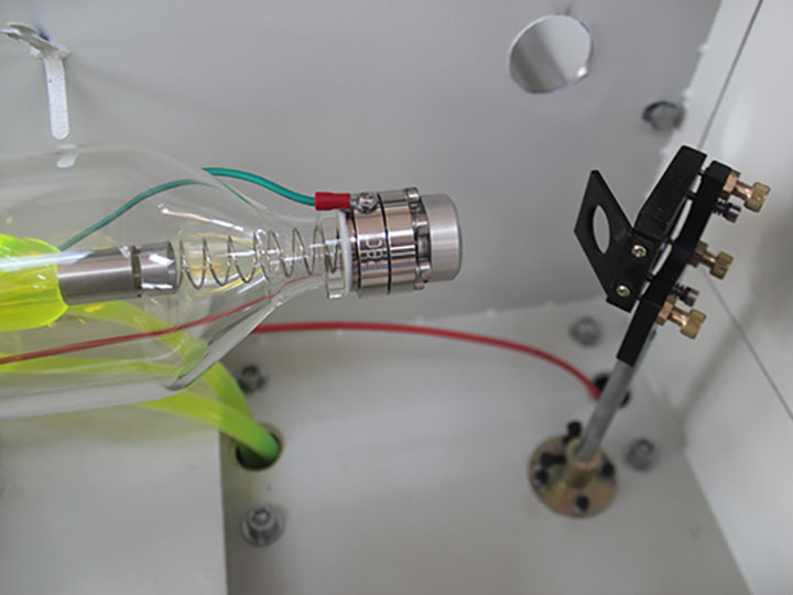 CO2 激光管 CO2 激光管