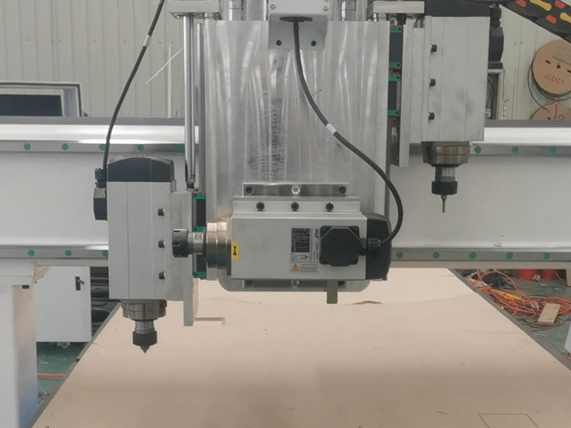 4軸擺動(dòng)主軸 4軸擺動(dòng)主軸