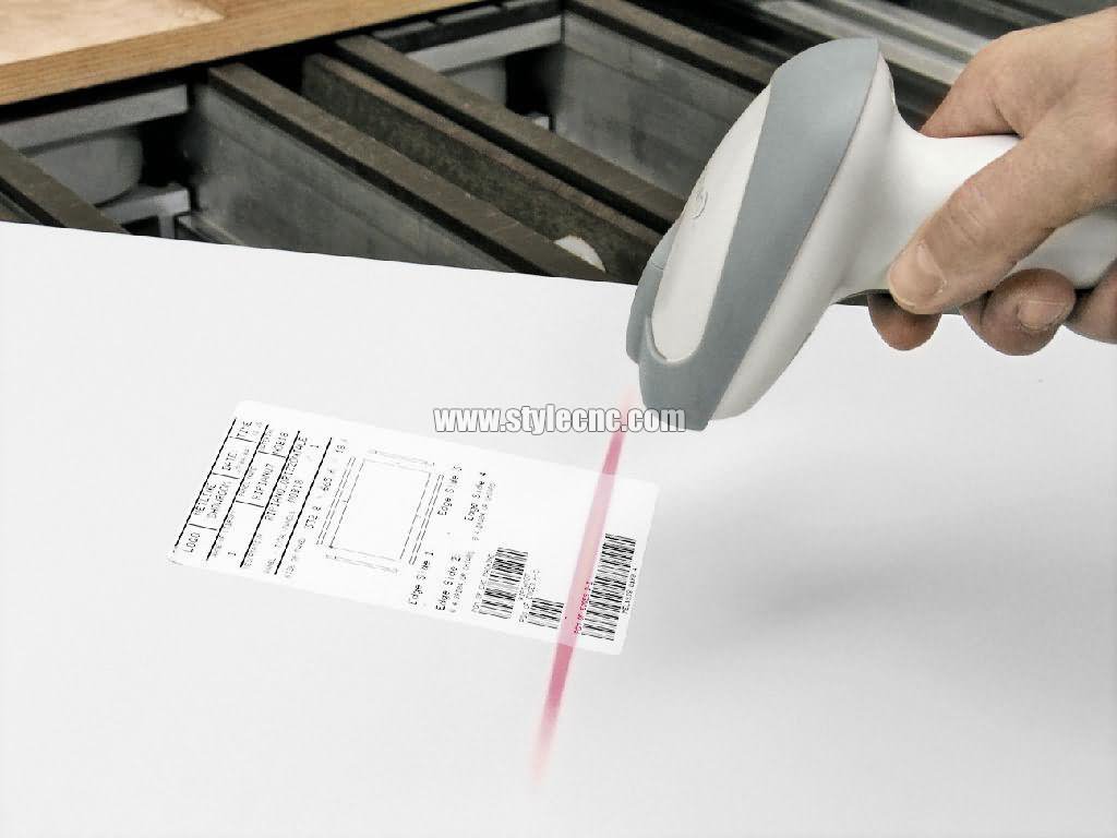 全智能數(shù)控雕刻機(jī)的自動(dòng)條形碼標(biāo)記