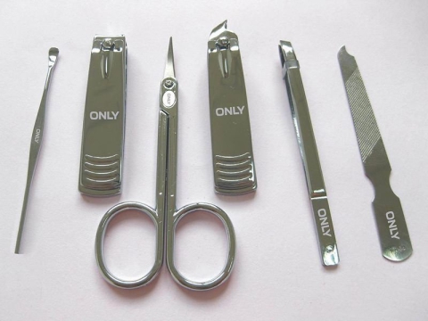 適用于金屬標牌、工藝品、藝術(shù)品、工具的光纖激光雕刻機 適用于金屬標牌、工藝品、藝術(shù)品、工具的光纖激光雕刻機