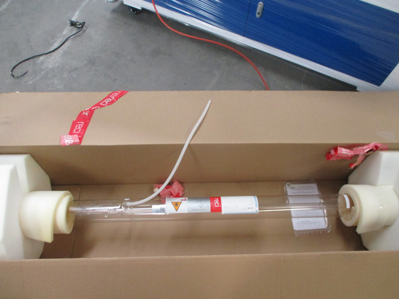 1325激光切割機激光管