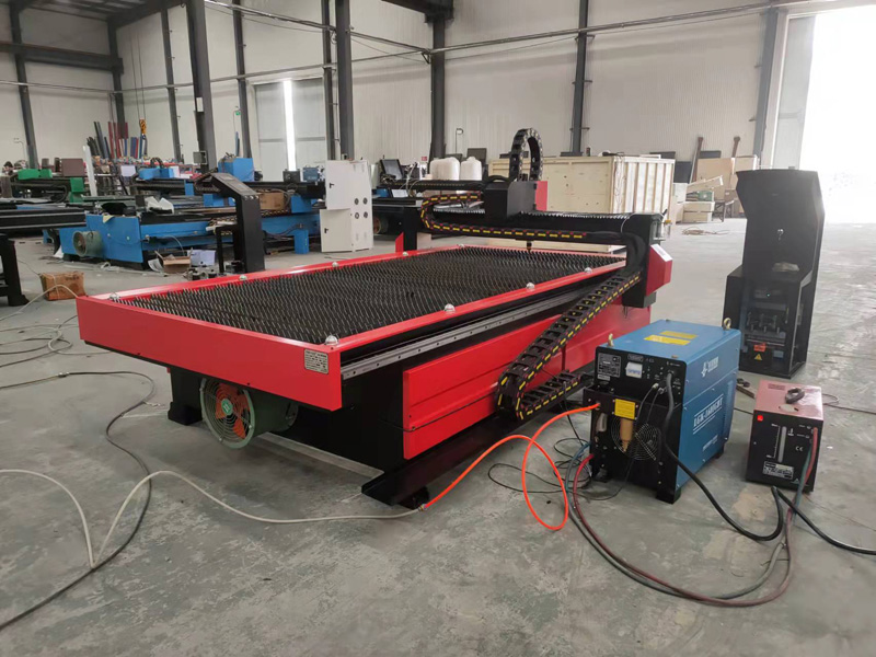 帶100A電源的數控等離子切割機 帶100A電源的數控等離子切割機