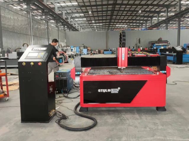 配備 100A 電源的新型數控等離子切割機