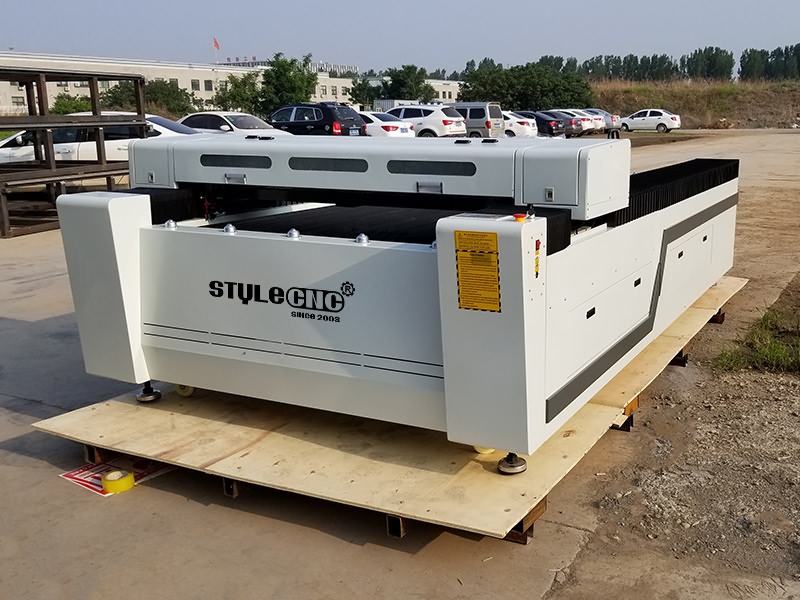 300W CO2 激光切割機(jī) 300W CO2 激光切割機(jī)