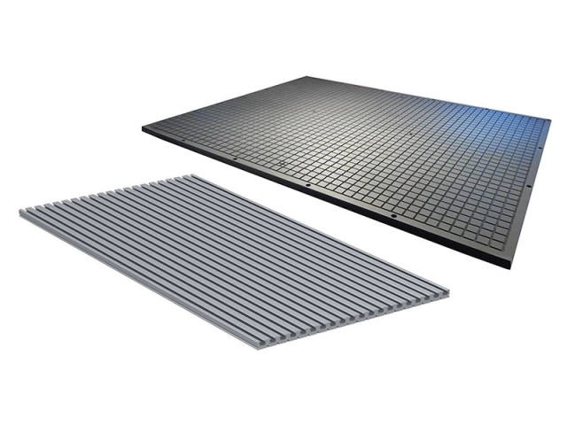 如何選擇數控雕刻機的真空工作臺和 T 型槽工作臺？