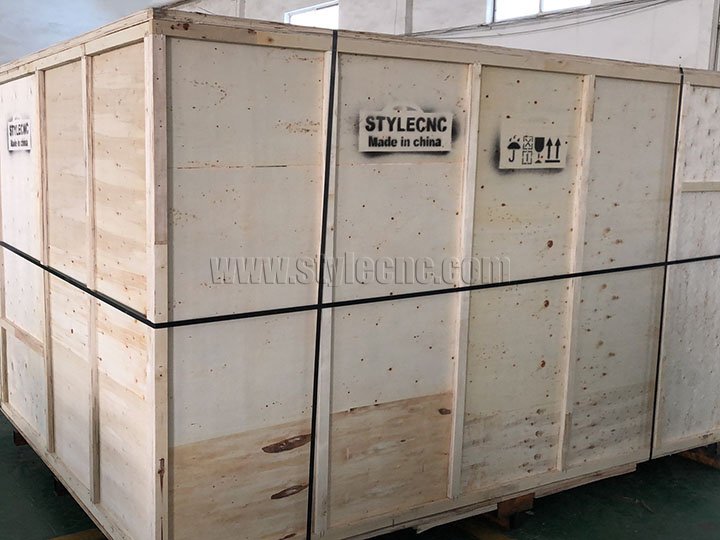 ST-FC3015L 光纖激光切割機外包裝