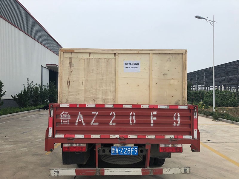 數(shù)控等離子切割工作臺(tái)發(fā)貨