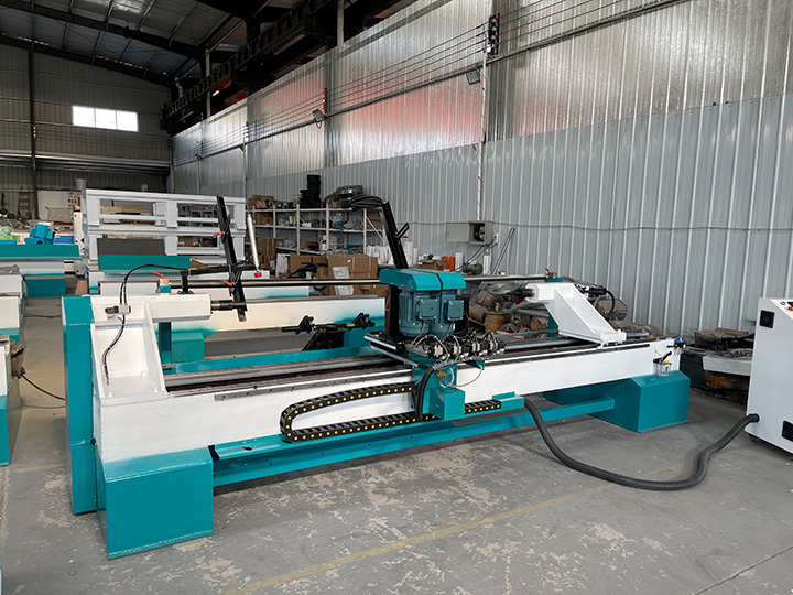 STL2530A-4T 帶自動(dòng)進(jìn)料器的多功能數(shù)控木工車床 STL2530A-4T 帶自動(dòng)進(jìn)料器的多功能數(shù)控木工車床