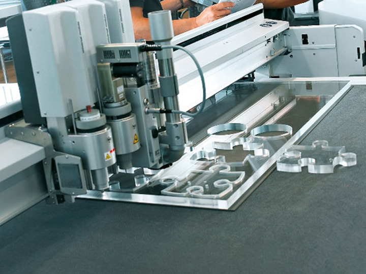 無模刀切割 PVC 軟玻璃 無模刀切割 PVC 軟玻璃