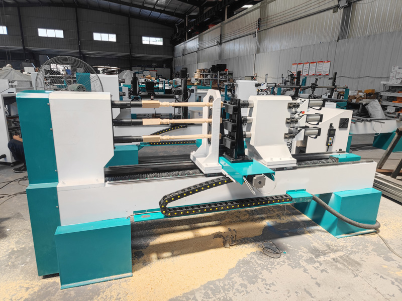 用于仿形車削的多軸數控木工車床 用于仿形車削的多軸數控木工車床