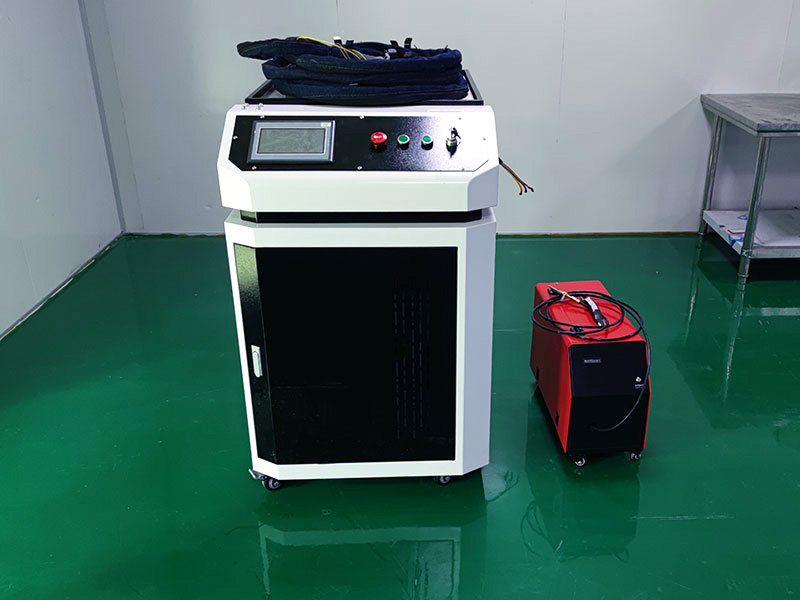 便攜式激光焊接機(jī) 便攜式激光焊接機(jī)