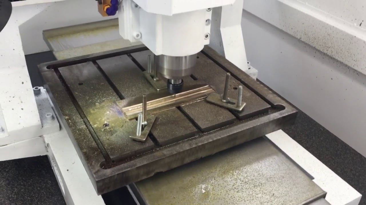 帶移動(dòng)工作臺(tái)的黃銅、銅、金屬雕刻機(jī)