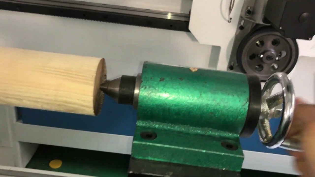 初學者如何使用帶有旋轉第四軸的數控雕刻機？