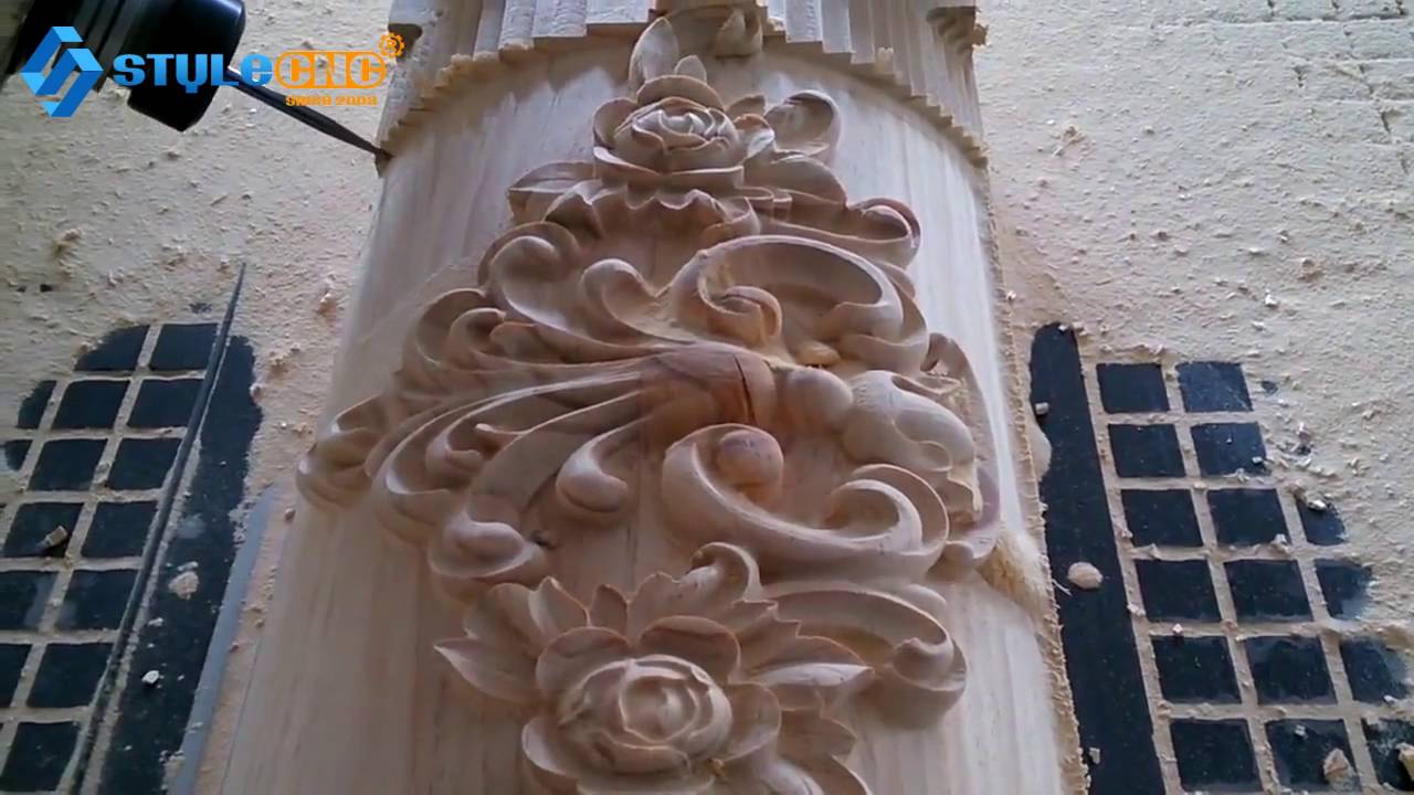 帶自動換刀裝置的四軸自動換刀數控雕刻刻機